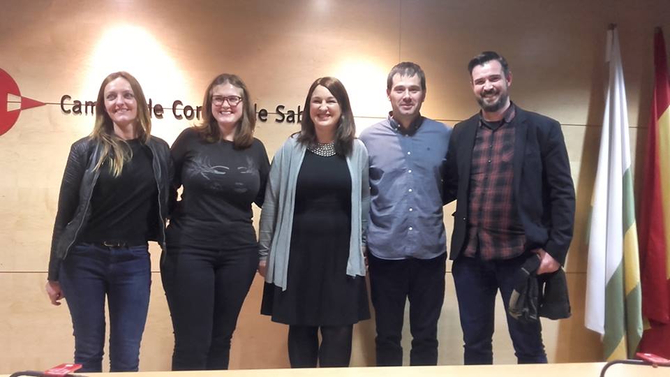 D'esquerra a dreta, Contxi Haro, representants de la farmàcia Rivera, Carles Escolà i Xavier Olivé