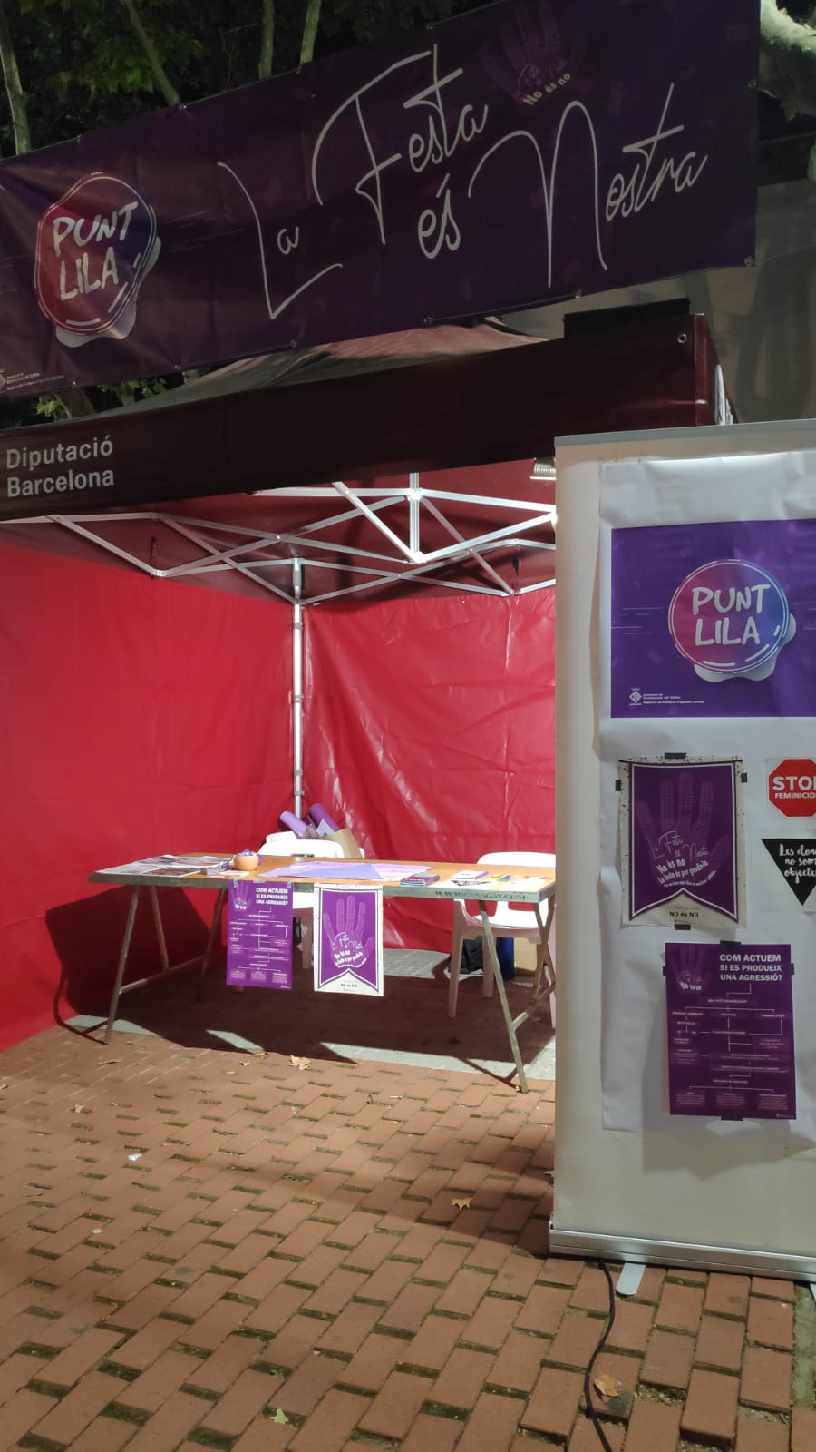 El Punt Lila a la plaça del Pi