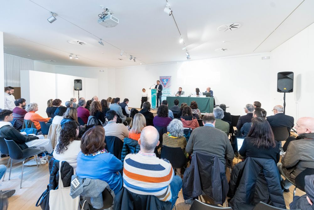 Moment de la inauguració de la trobada IX Trobada d’Ajuntaments de la Xarxa de Memòria i Prevenció del Feixisme 'Mai més'