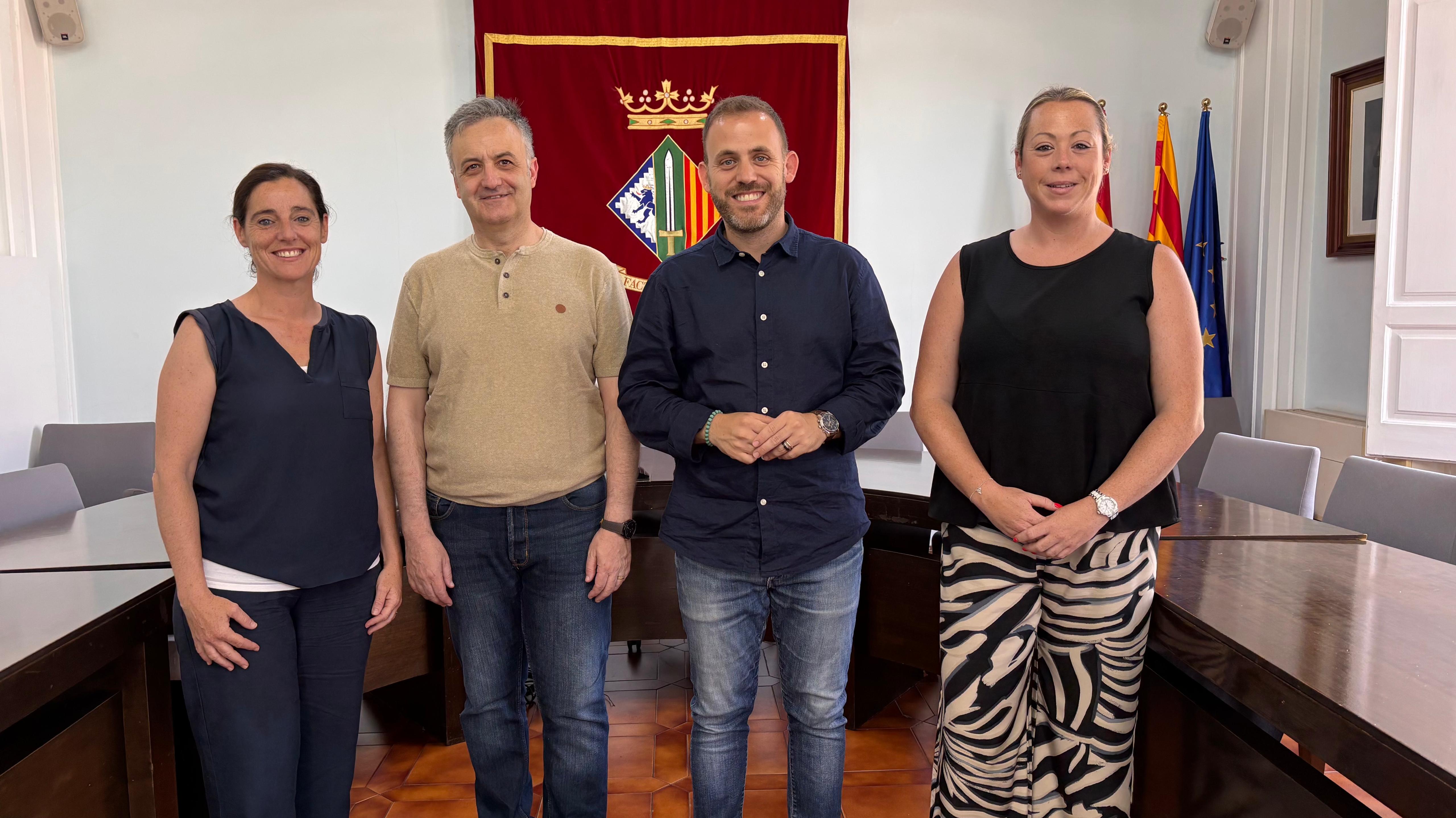 Conchi Martínez i Cristina Padilla amb l'alcalde i el creador de Mosaic Cerdanyola