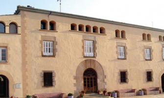 Façana de la Masia de Can Coll